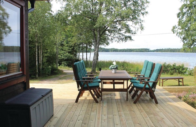 Awesome home in älgarås with WiFi