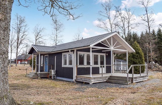 Awesome home in älmhult with kitchen