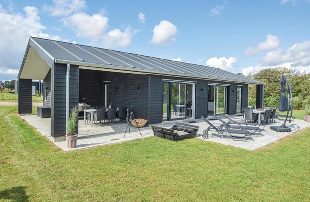 Awesome Home In Haderslev With Kitchen