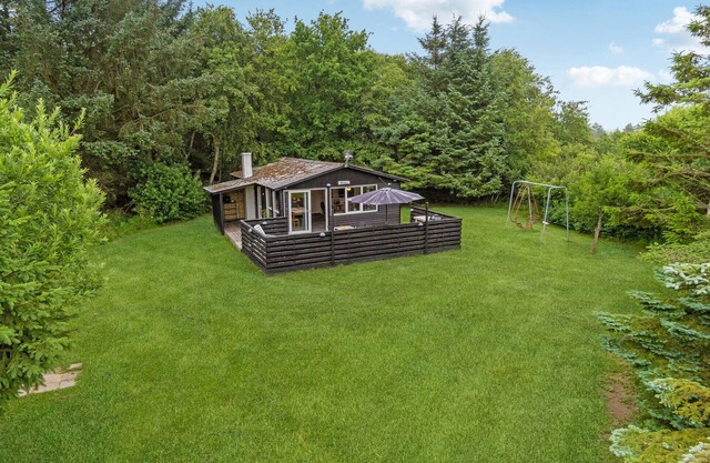 Awesome home in Løkken with WiFi
