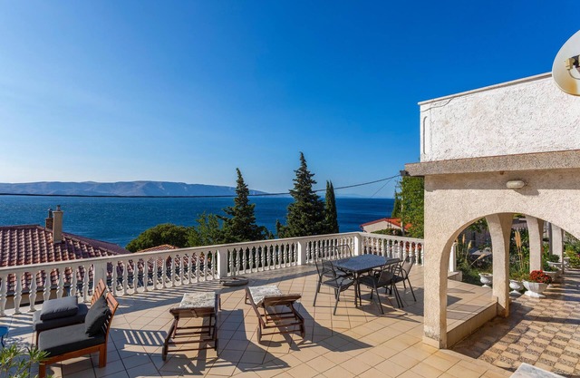 Awesome home in Senj with kitchen