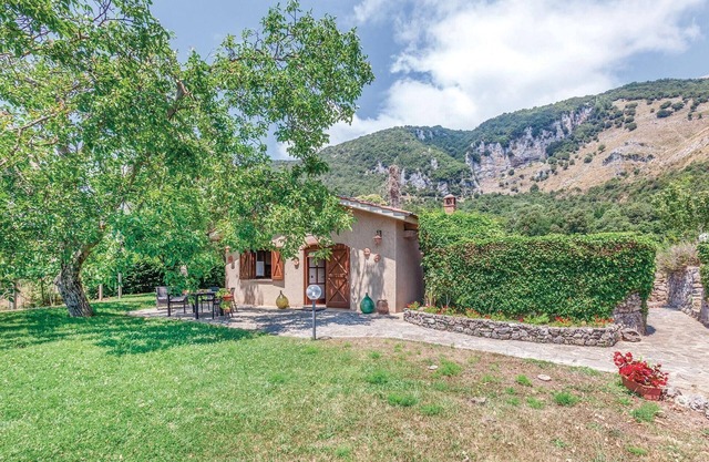 Awesome home in San Giovanni a Piro SA