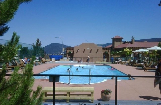 Awesome Lakeview inside & out, 5 min walk to main pool/amenities, STR license