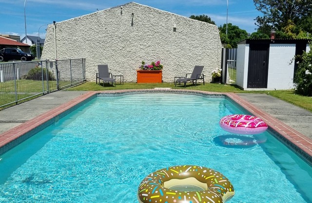 Aztec Motel