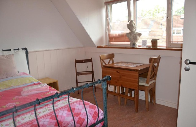 B&B MACBED CHECKIN-TIME 1700-1800 or request before you book