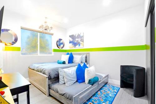 B- InstaWorthy NoHo Gem- Near U-Studios - Hot Tub