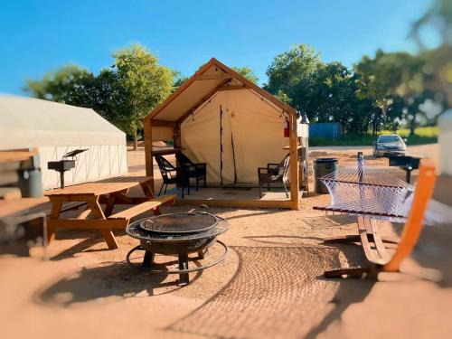 B Son's Riverside Safari Tent in Kingsbury, TX