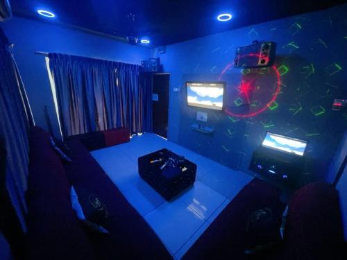 B02 Party House Bungalow 20 PAX