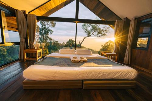 Baan Nhuer Mek บ้านเหนือเมฆ Coffee and Desk on the Cloud