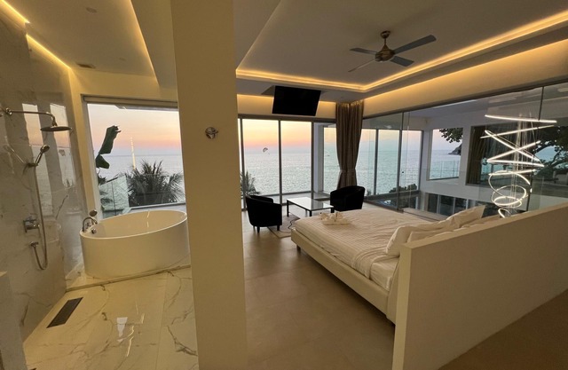 Baan Perwah Villa. Absolute Waterfront Luxurious 8-bedroom, Karon Phuket