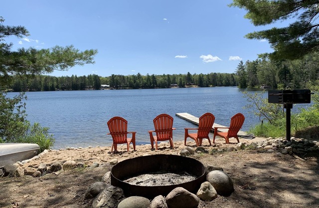 Bailey’s Rustic Lakehouse on beautiful, All-Sports Tee Lake in Lewiston, MI.