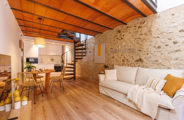 Ballesteries 40 - Duplex apartment in Girona | Bravissimo