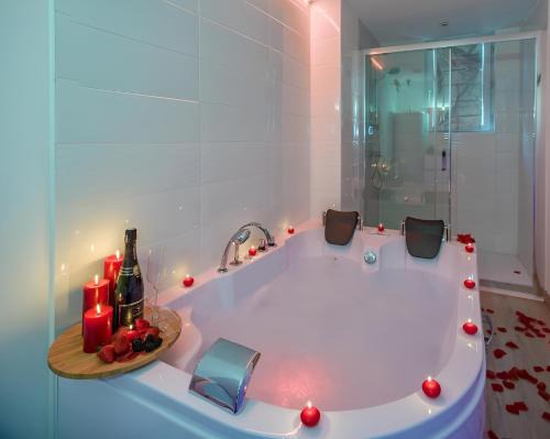 Balnéo hyper centre, Calme, Equipé, Proche gare, Wifi