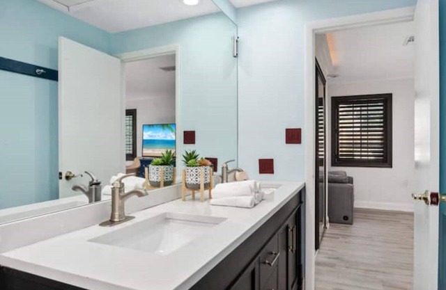 Bamboo Oasis B - 5 miles to Beach & Downtown
