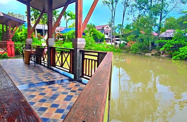 Bang Phra Resort Near Si Racha