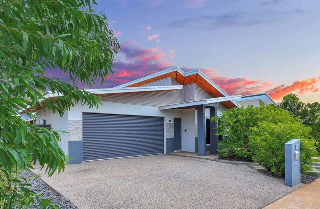 Banksia House | Modern 3 Bed 2 Bath