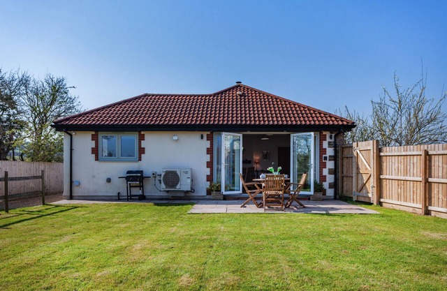 Barn Cottage - Falfield