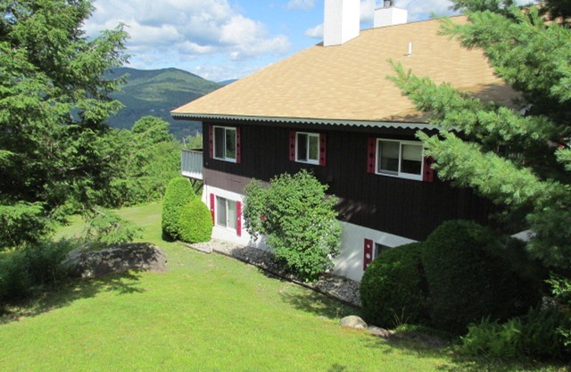 Bartlett Chalet Condo With Best Mountain Views, Amenities and Recreation