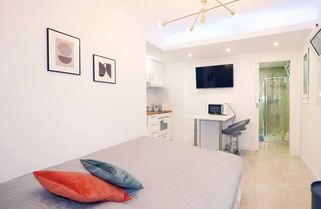 Basic & Comfy Studio Eixample