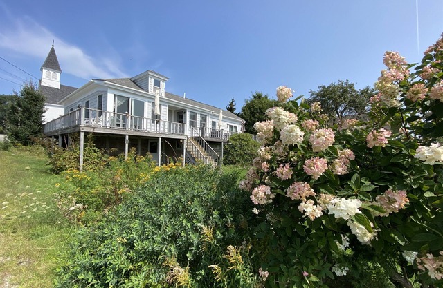 Bay Dream - Ocean View Home in Stonington Village