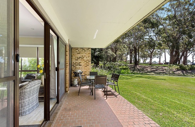 Bay Parklands, 19 2 Gowrie Avenue - ground floor unit with water views & Wifi