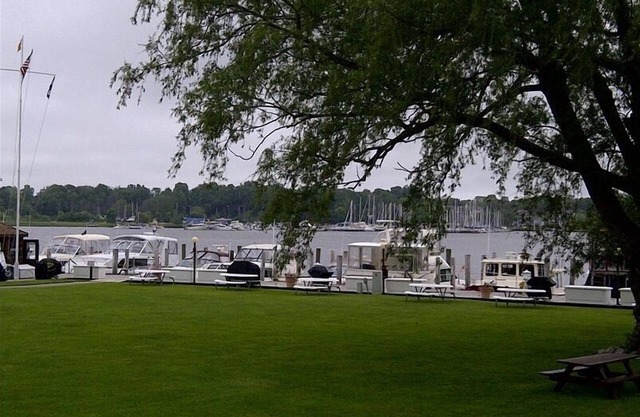 Bayfront King, Harbor View & Porch, Location, Location!