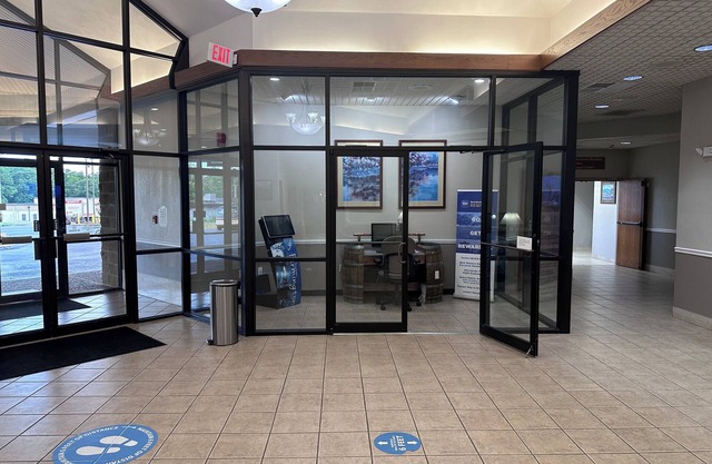 Baymont Inn and Suites by Wyndham Farmington, MO