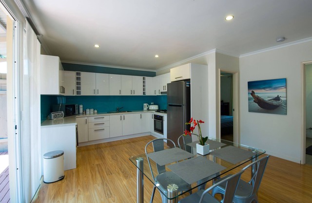 bayport cottage close to mindarie marina