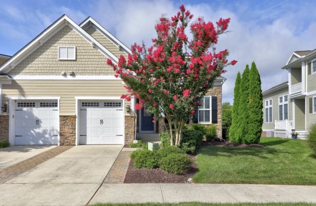 Bayside Resort! Spacious Townhome-Sleeps 13-Pools, Beach, Bikes, Pond, Golf!