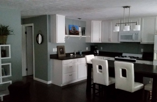 ~Bayside Retreat ~ Cozy Carriage House In The Heart Of Elk Rapids