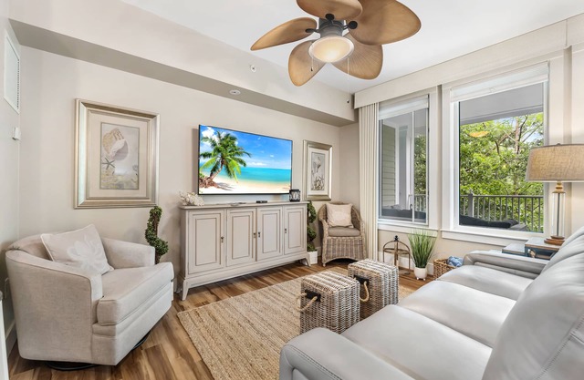 Baytowne Wharf 1BR! Spacious Balcony, Tropical Pool, Hot Tub, Beach Tram, Gym