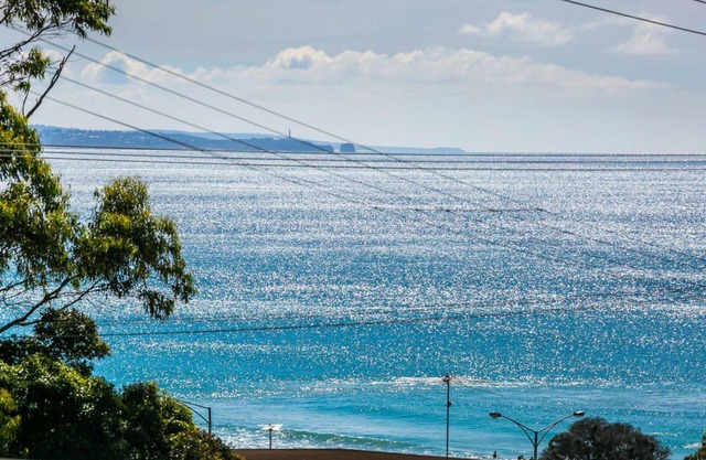 Bayview Number Two - Classic Coastal Escape For Your Pet Too!
