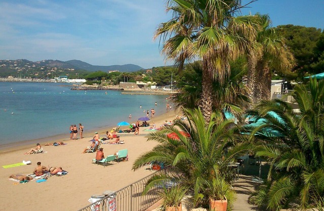 Beach 350m, walks and hikes, sea view, apartment + covered terrace