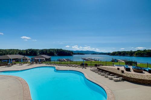 Beach and Pool Access Smith Mountain Lake Getaway!