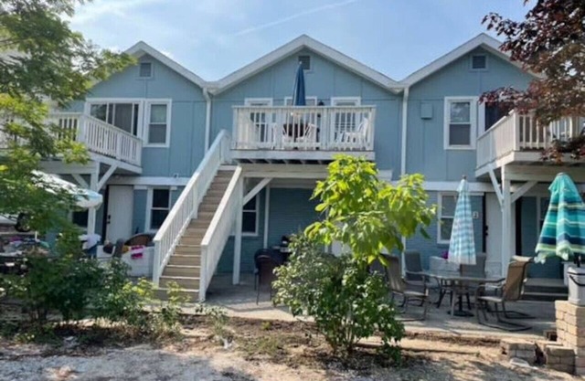 Beach Condo I Steps From Lake Mich