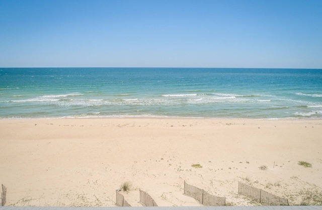Beach front, 1 bed/1 bath ground level.
