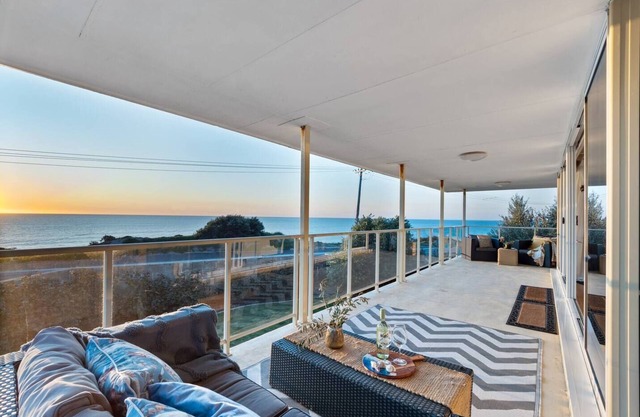 Beach Home: Epic Views: Private Enclosed Yard:Pets