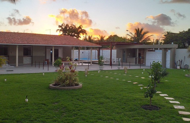 Beach house with pool and 4 suites
