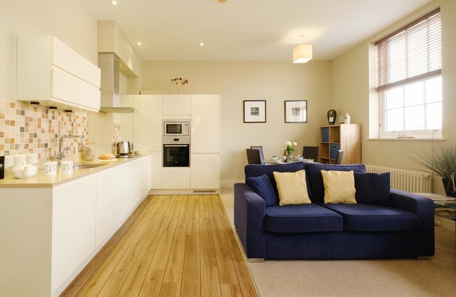 Beachcomber - sleeps 4 guests in 2 bedrooms