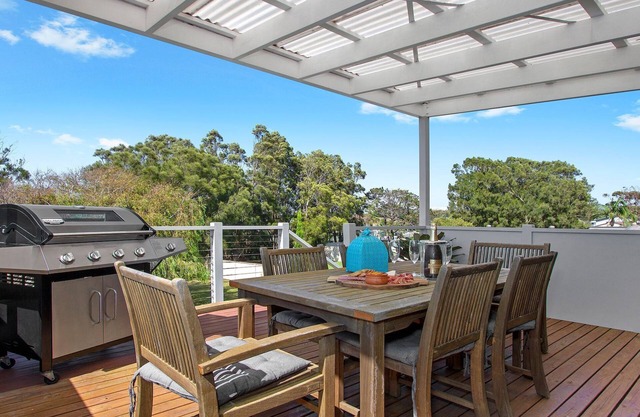 Beaches at Culburra - pet friendly home