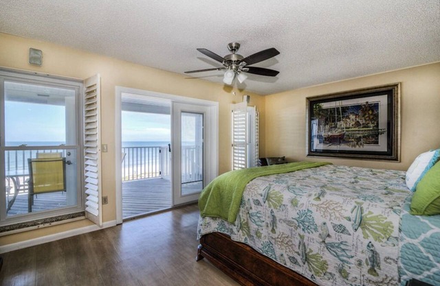 Beachfront 3 Bedroom 2 Bath Penthouse Indian Shores Florida With A Pool