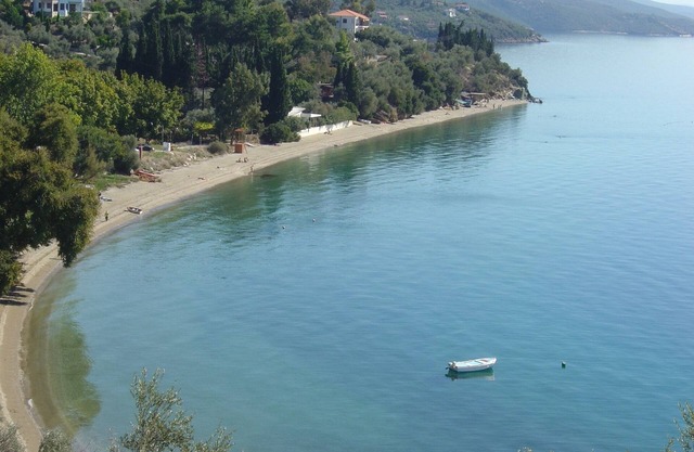 Beachfront Apartment for 3, Kalifteri Beach, Afissos