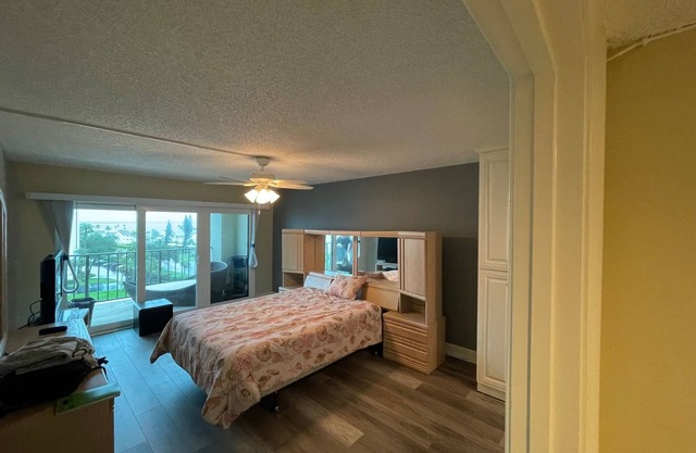 Beachfront Condo for Rent