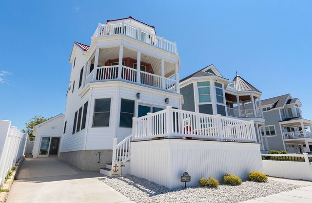 BEACHFRONT Home with HEATED POOL in North Cape May!