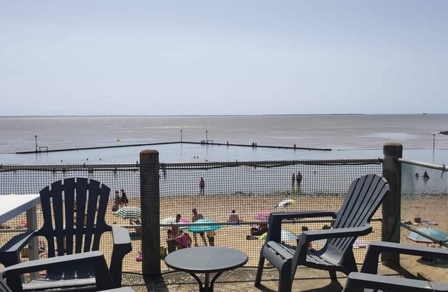 Beachfront house (sea view) - rated 3 stars