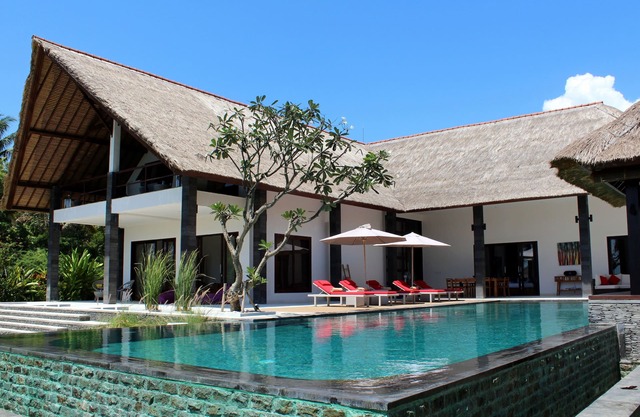 Beachfront Luxury Villa in the unspoiled & authentic North Bali