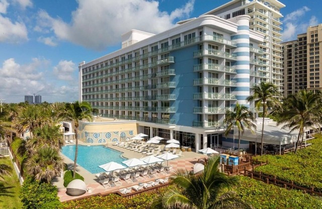 Beachfront Paradise! Private Beach Access & Relaxing Pool - 4 Units