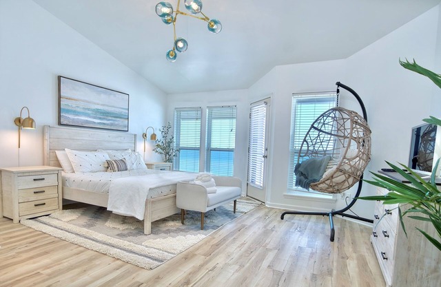 Beachfront~Pet Friendly~BeachGear~Pool Access~