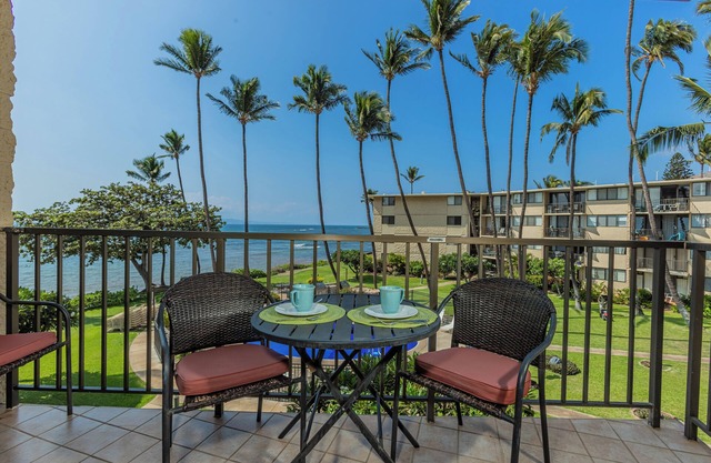 Beachfront Resort Gorgeous 2Bd2Ba Oceanview