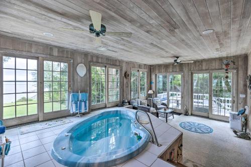 Beachfront Urbanna Home with Gas Grill and Deck!